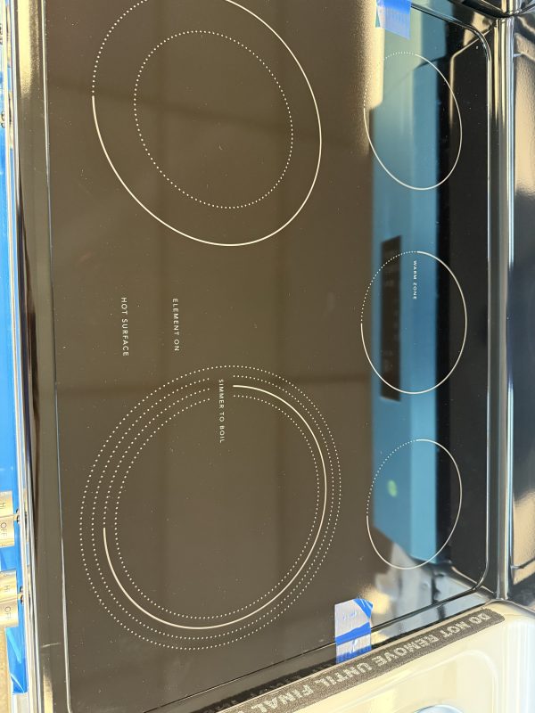 Frigidaire Glass Top 5 Burners Air Fry Convection Electric Range - Image 4
